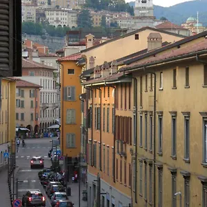 Penzion Center Nice, Bergamo
